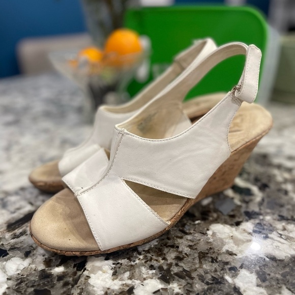 St. John’s Bay Cork Wedge Sandals woman’s size 9.5 - Picture 9 of 14